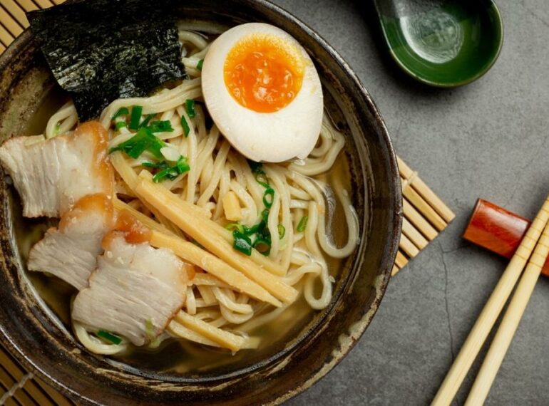 Truy lùng 4 quán mì ramen Quận 5 thơm ngon khó cưỡng