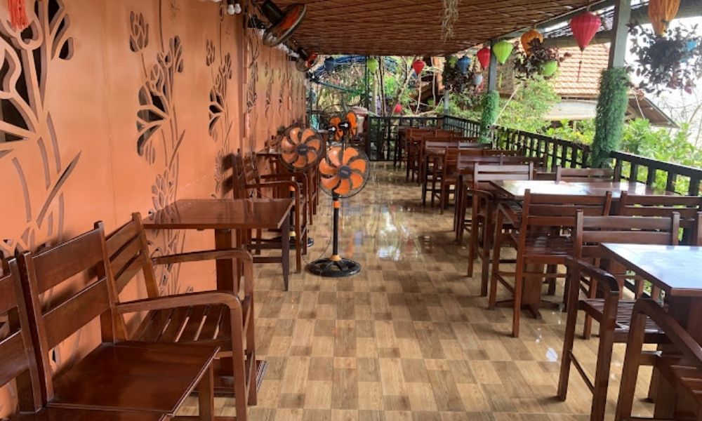 Quán cafe ngọn hải đăng Vũng Tàu Sơn Đăng Cafe có “view” hướng trọn ra biển cả mênh mông