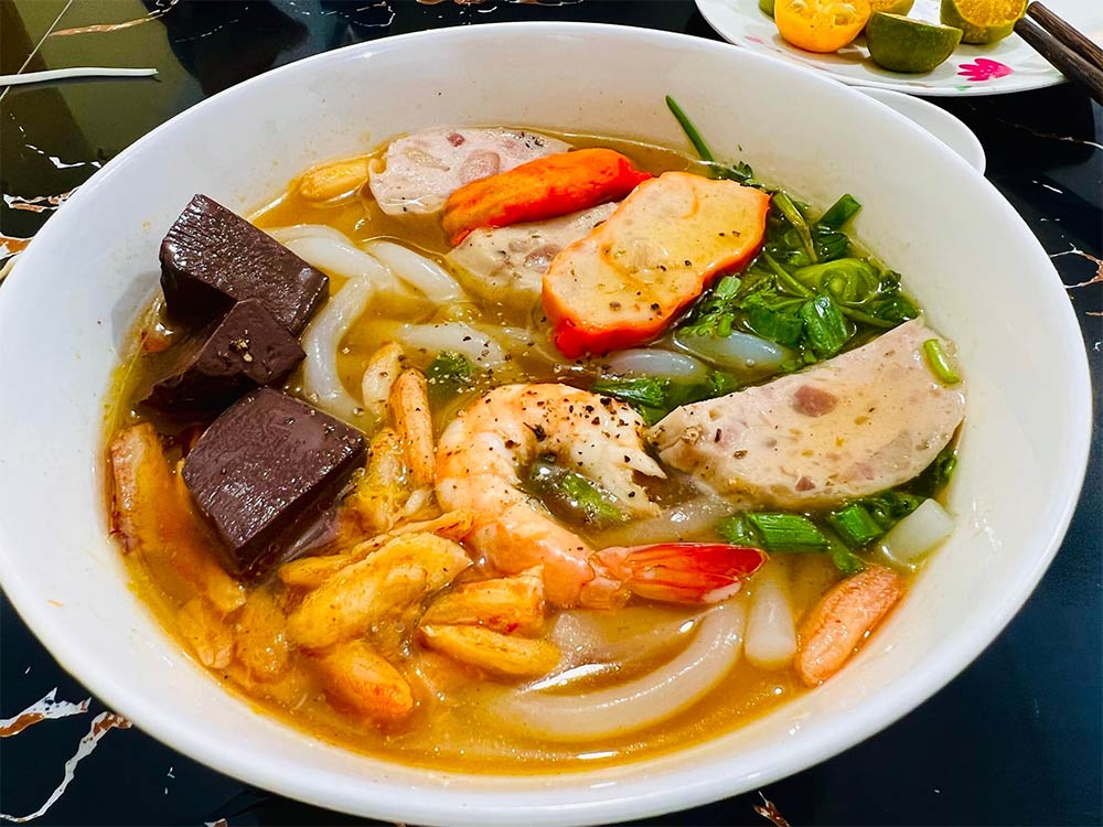 Bát bánh canh tại Bánh canh cua A Rom (Ảnh: Vũng Tàu Review)