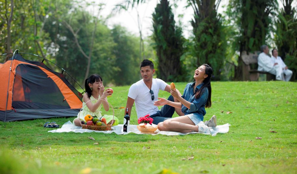 Chuyến picnic cùng gia đình tại công viên Bình Phú được nhiều người lựa chọn (Ảnh: Sưu tầm Internet)