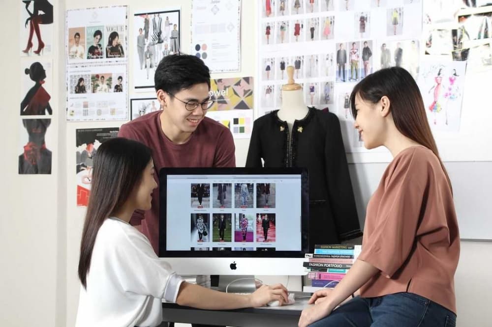 Bán hàng online trên các nền tảng mạng xã hội (Ảnh: Sưu tầm Internet)