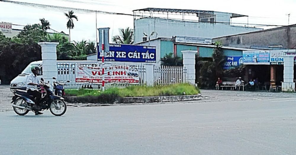 Đi xe cá nhân thuận tiện nhanh chóng (Ảnh: Sưu tầm Internet)