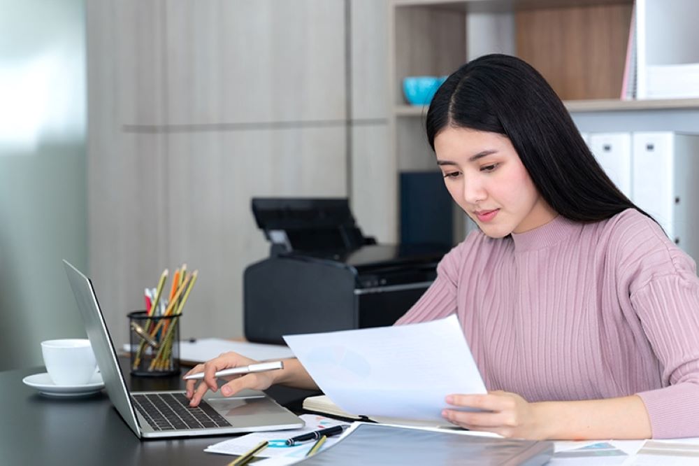 Việc làm không chỉ giúp phụ nữ độc lập tài chính mà còn khẳng định vai trò, vị thế trong gia đình và xã hội