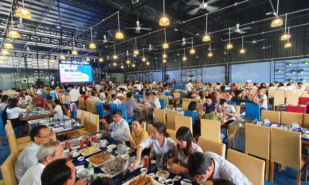 Thực khách có đa dạng cách đặt bàn tại Giang Ghẹ Quận Tân Bình (Ảnh: giangghe.com)