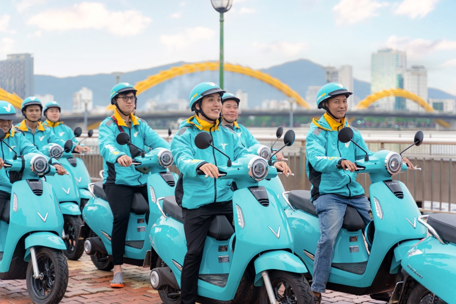 Xe máy điện Vinfast - chiếc” cần câu cơm” hiện đại của tài xế Xanh SM Bike
