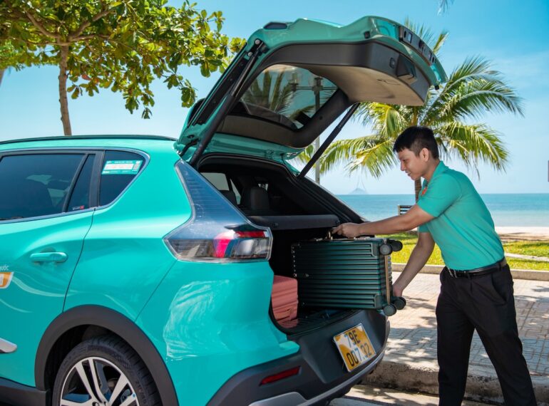 Vì sao nên chọn làm tài xế Xanh SM Car tại Long An?
