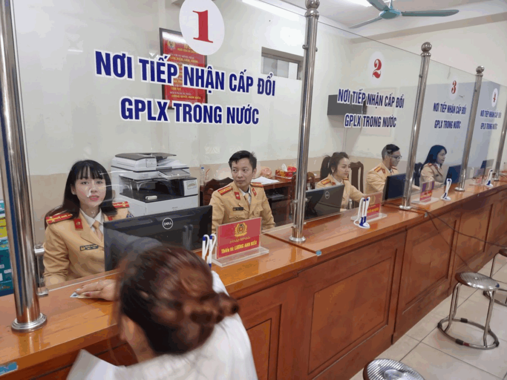 Điểm nhận cấp đổi Giấy phép lái xe