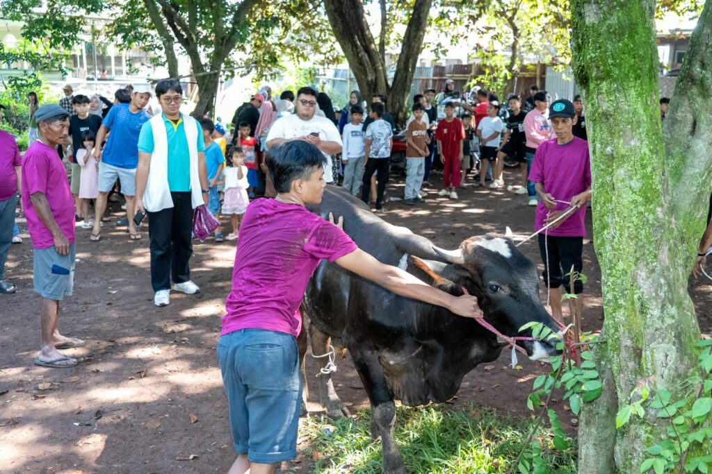 Merayakan Idul Adha, Mempererat Kebersamaan-IV209223