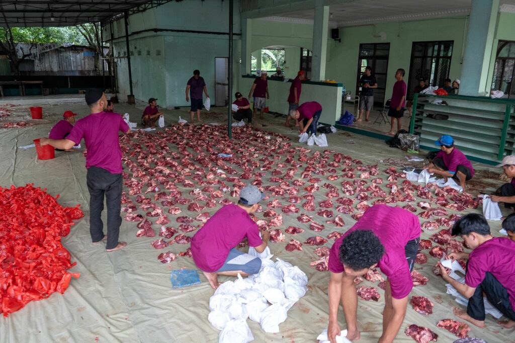 Merayakan Idul Adha, Mempererat Kebersamaan-IV209550