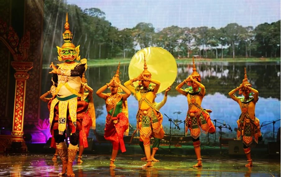 Vietnamese Khmer and their traditional dance 