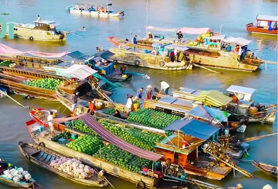 Nhịp sống thương hồ trên chợ nổi Cái Răng