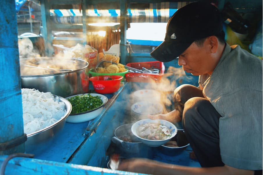 Bữa sáng trên ghe - trải nghiệm ẩm thực có 1-0-2