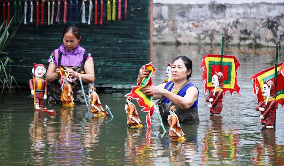 Hanoi Water Puppet Show in a glance 