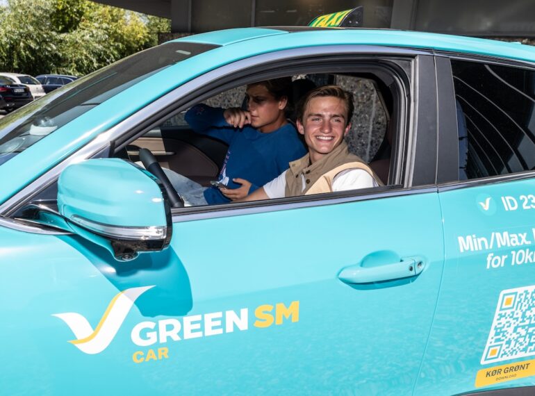 Khách hàng trải nghiệm xe của Green SM ở Đan Mạch