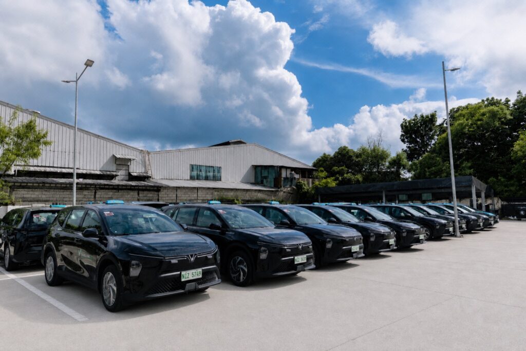 Green GSM’s Premium Taxi fleet exclusively uses VinFast Limo Green electric vehicles.