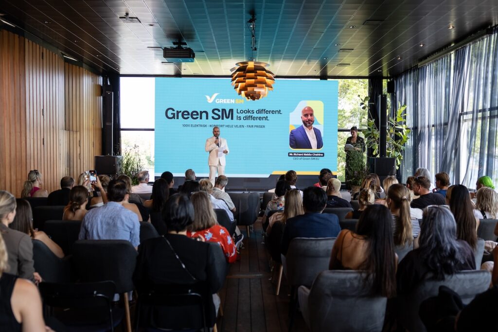 Ông Richard Nabil Chahine- CEO Green SM EU- phát biểu chào mừng.