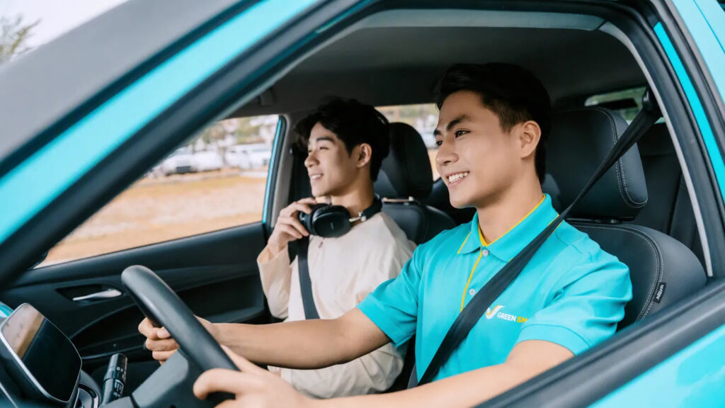 Di chuyển an toàn, quyền lợi bảo hiểm linh hoạt với Green SM Care.