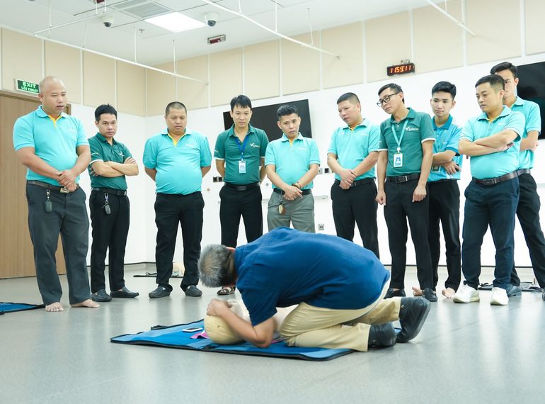 green-sm-cung-vinmec-va-vinuni-trien-khai-dao-tao-so-cap-cuu-cho-tai-xe